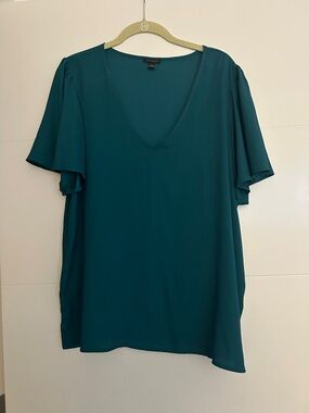 Ann Taylor emerald green shirt - size large